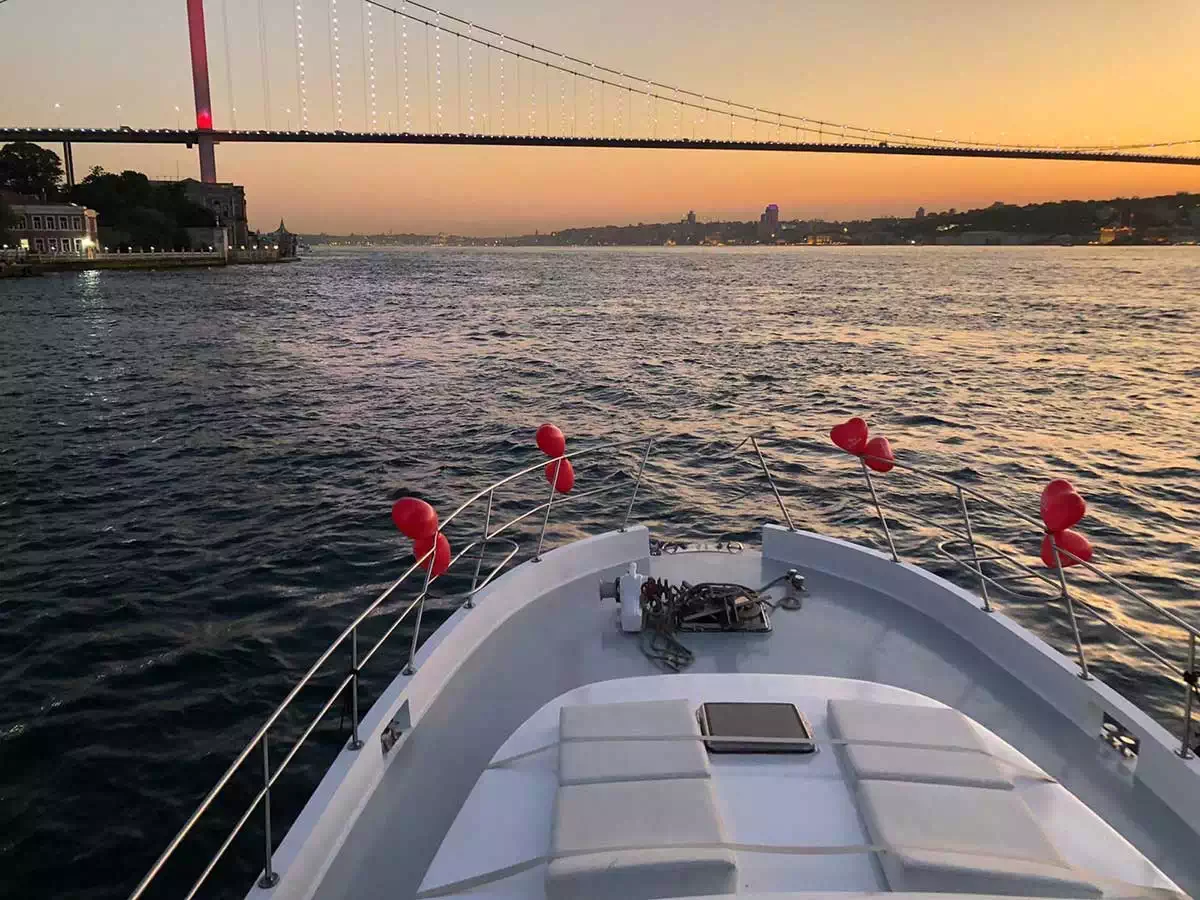 Private Dinner Cruise