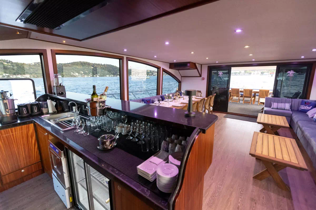 Crucero privado de Nochevieja en yate por el Bósforo — Estambul
