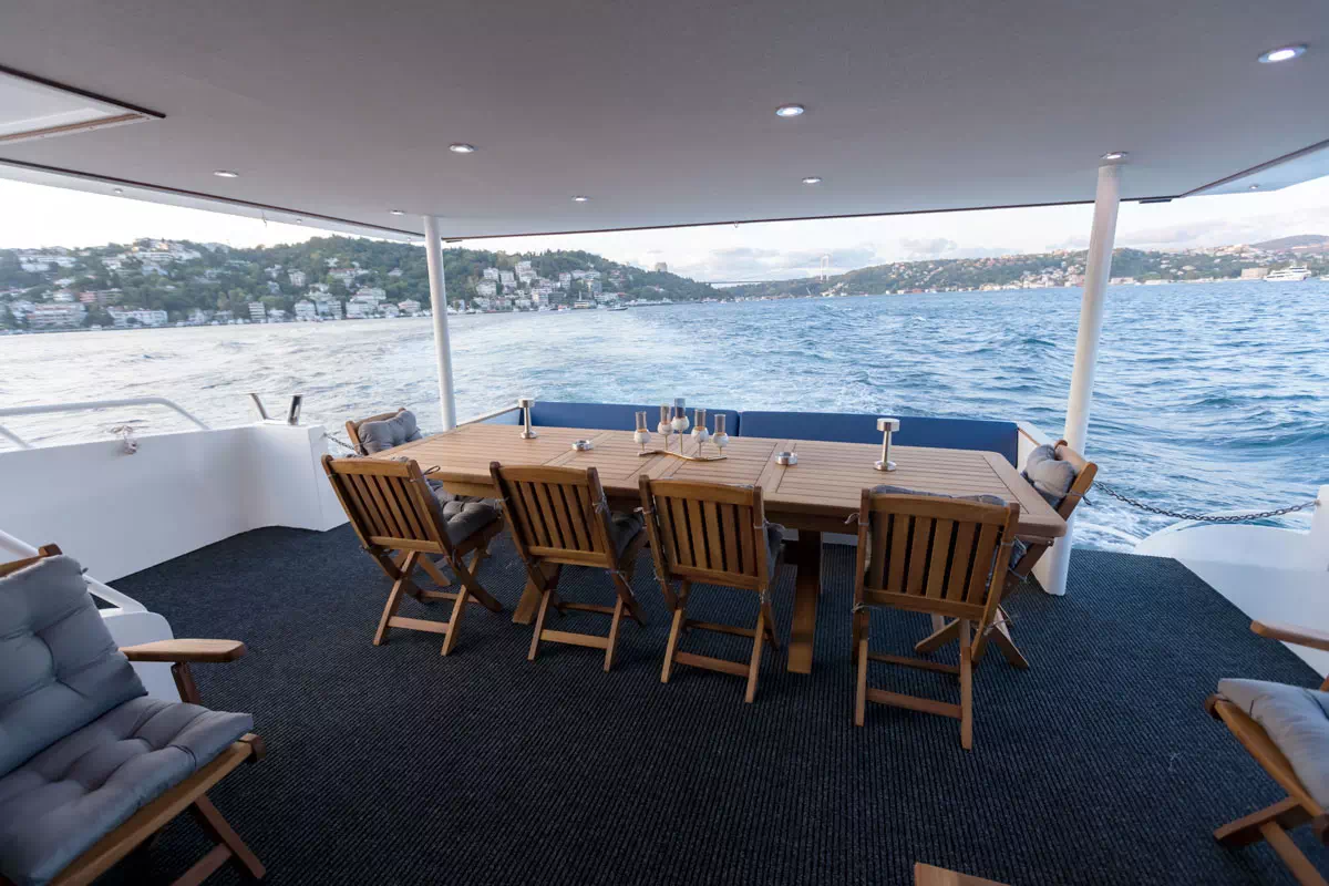 Crucero privado de Nochevieja en yate por el Bósforo — Estambul