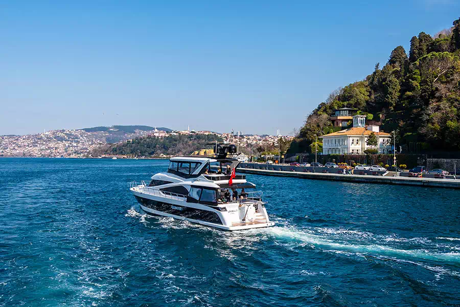 Private Bosphorus Lunch Cruise
