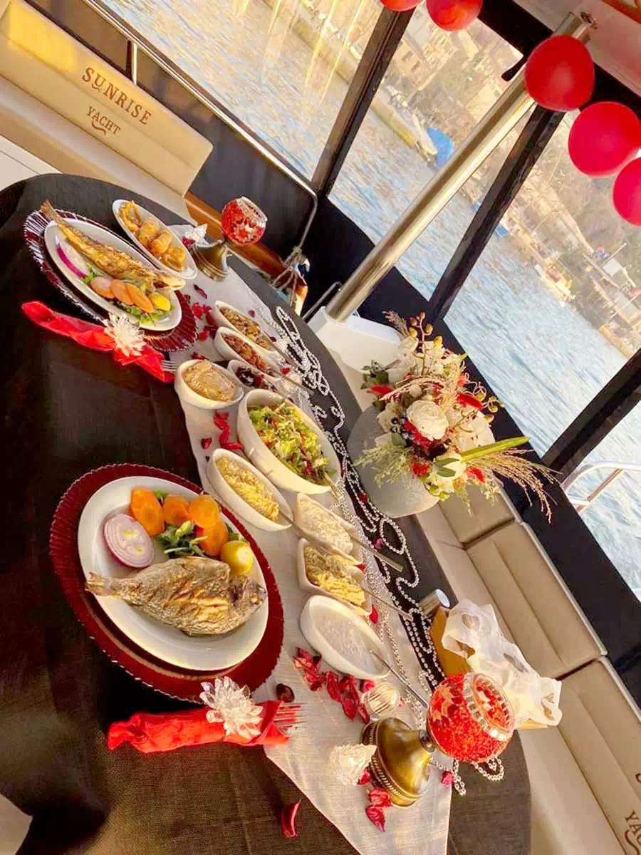 Private Bosphorus Lunch Cruise