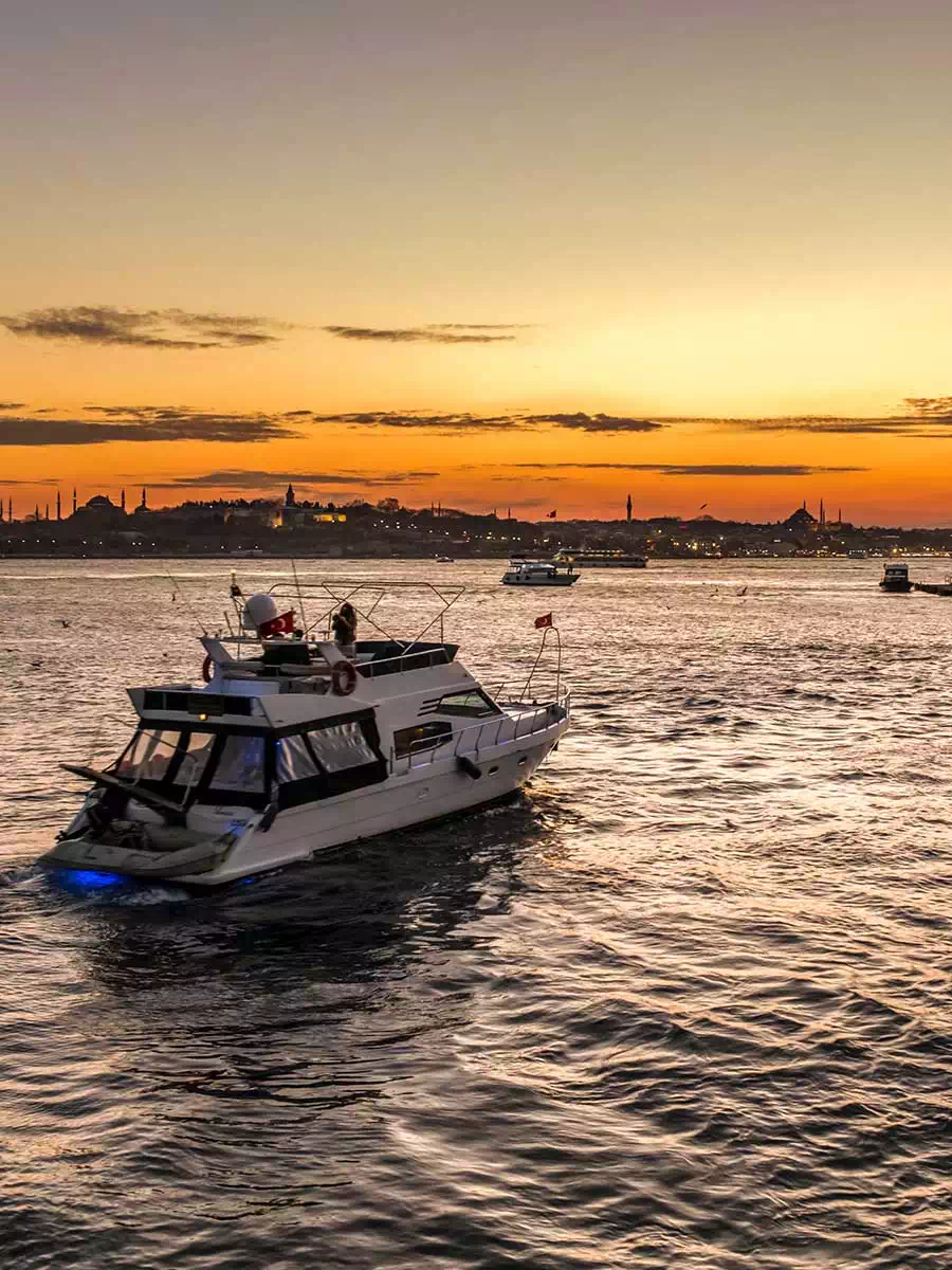 Private Bosphorus Lunch Cruise